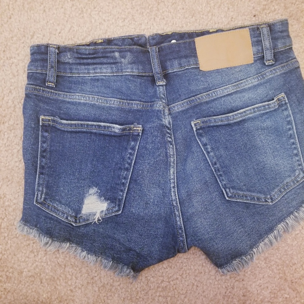 Divided Hi Rise Shorts - Picture 3 of 3